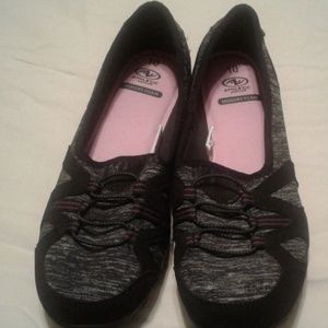 Slip on athletic shoe